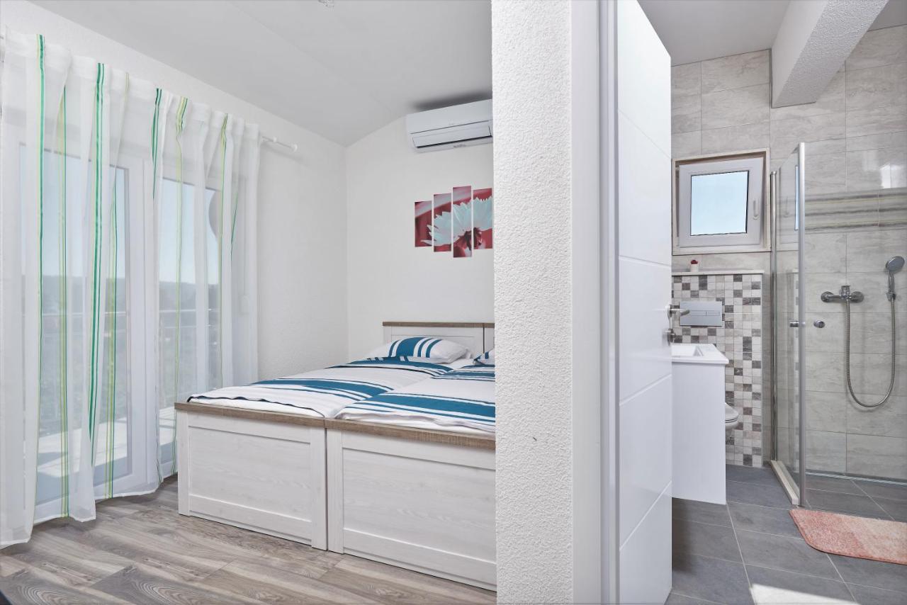 Apartments Totic Kaštela Екстериор снимка