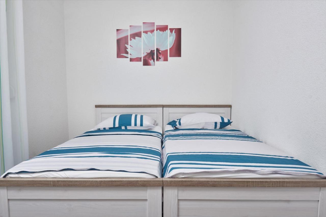 Apartments Totic Kaštela Екстериор снимка
