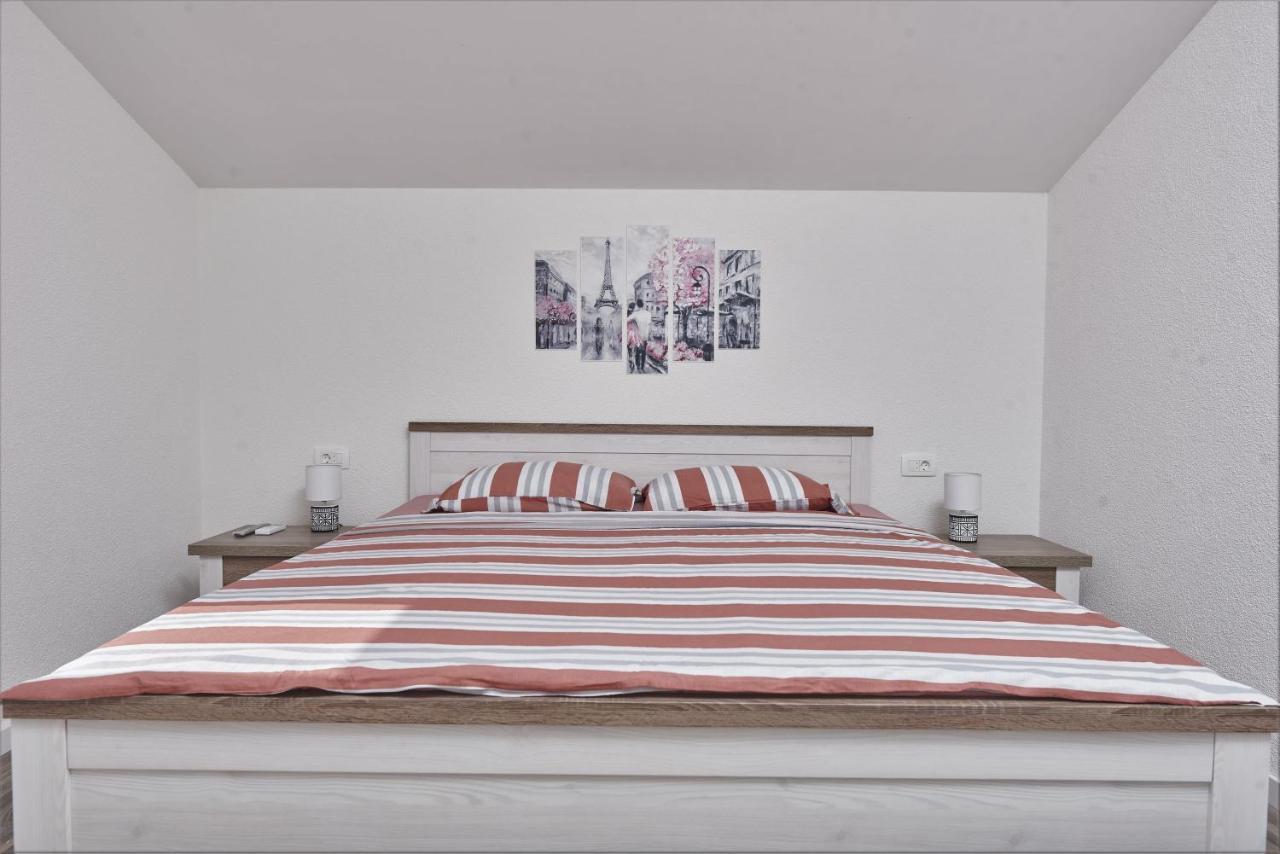 Apartments Totic Kaštela Екстериор снимка