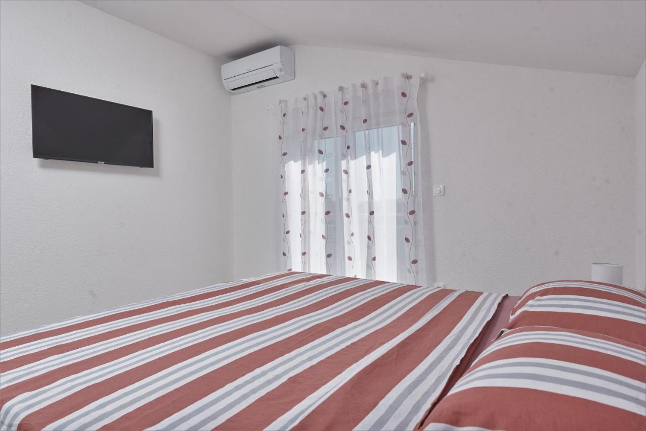Apartments Totic Kaštela Екстериор снимка
