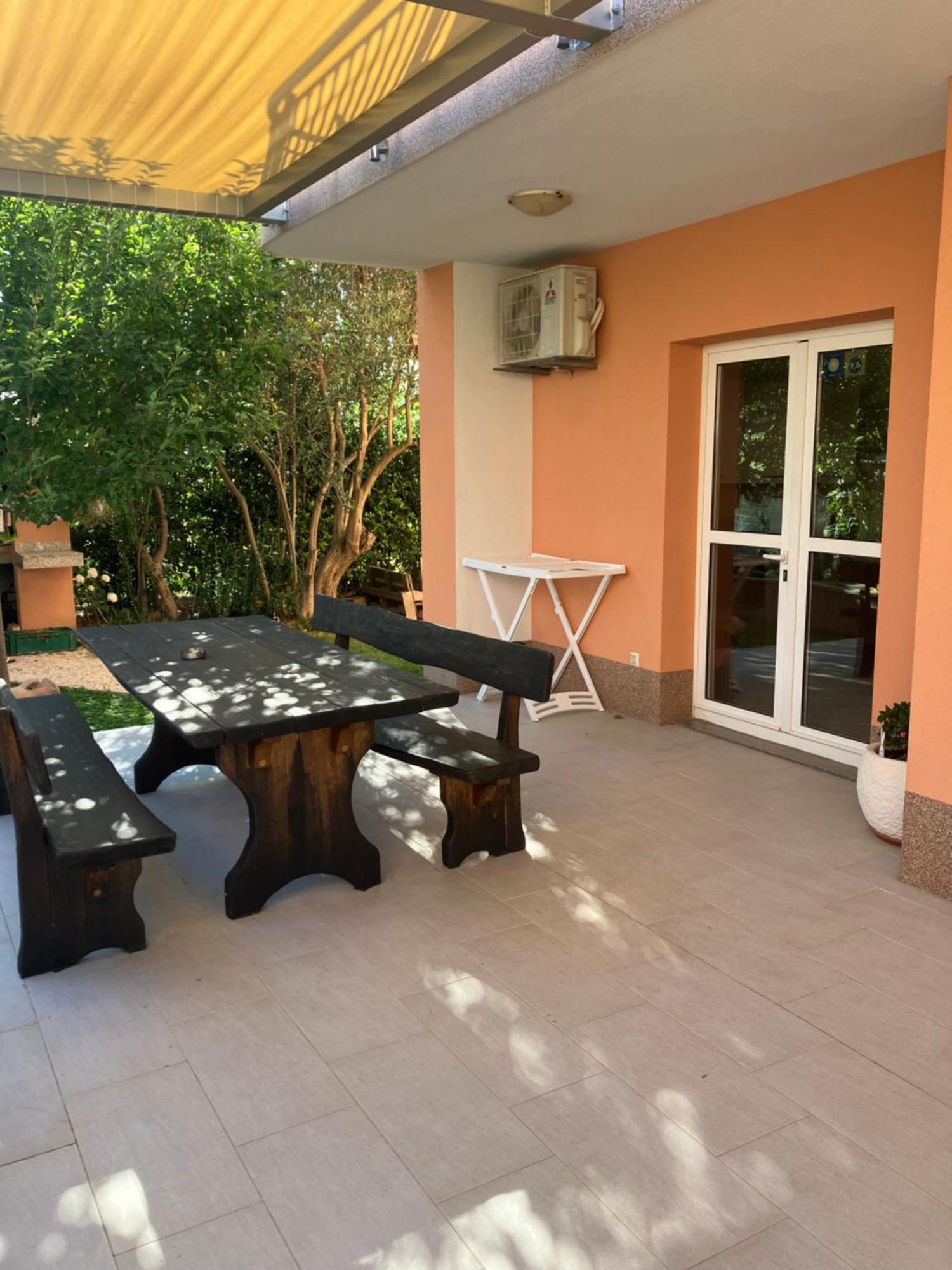 Apartments Totic Kaštela Екстериор снимка