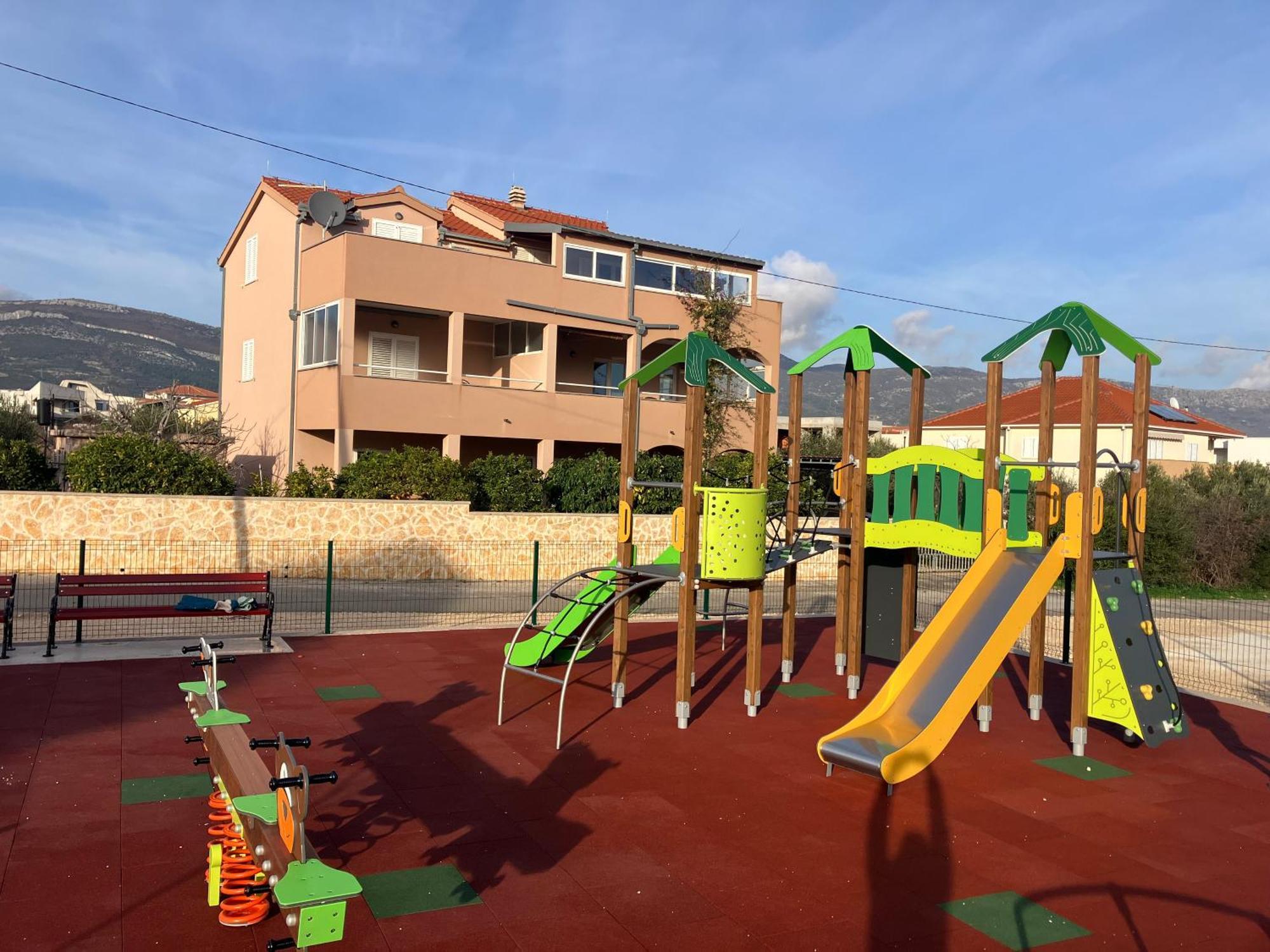 Apartments Totic Kaštela Екстериор снимка