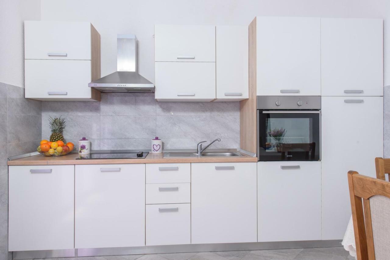 Apartments Totic Kaštela Екстериор снимка