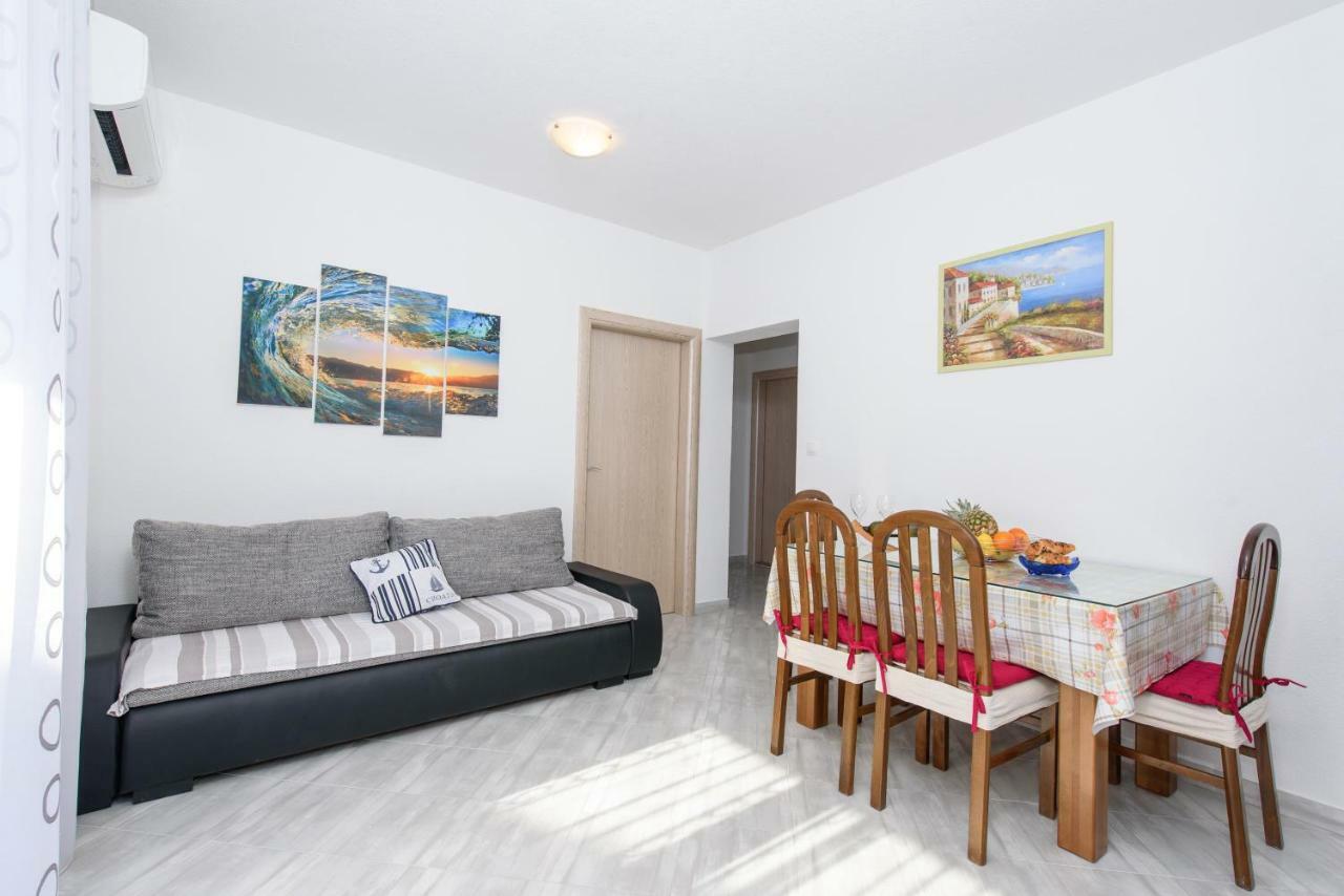 Apartments Totic Kaštela Екстериор снимка