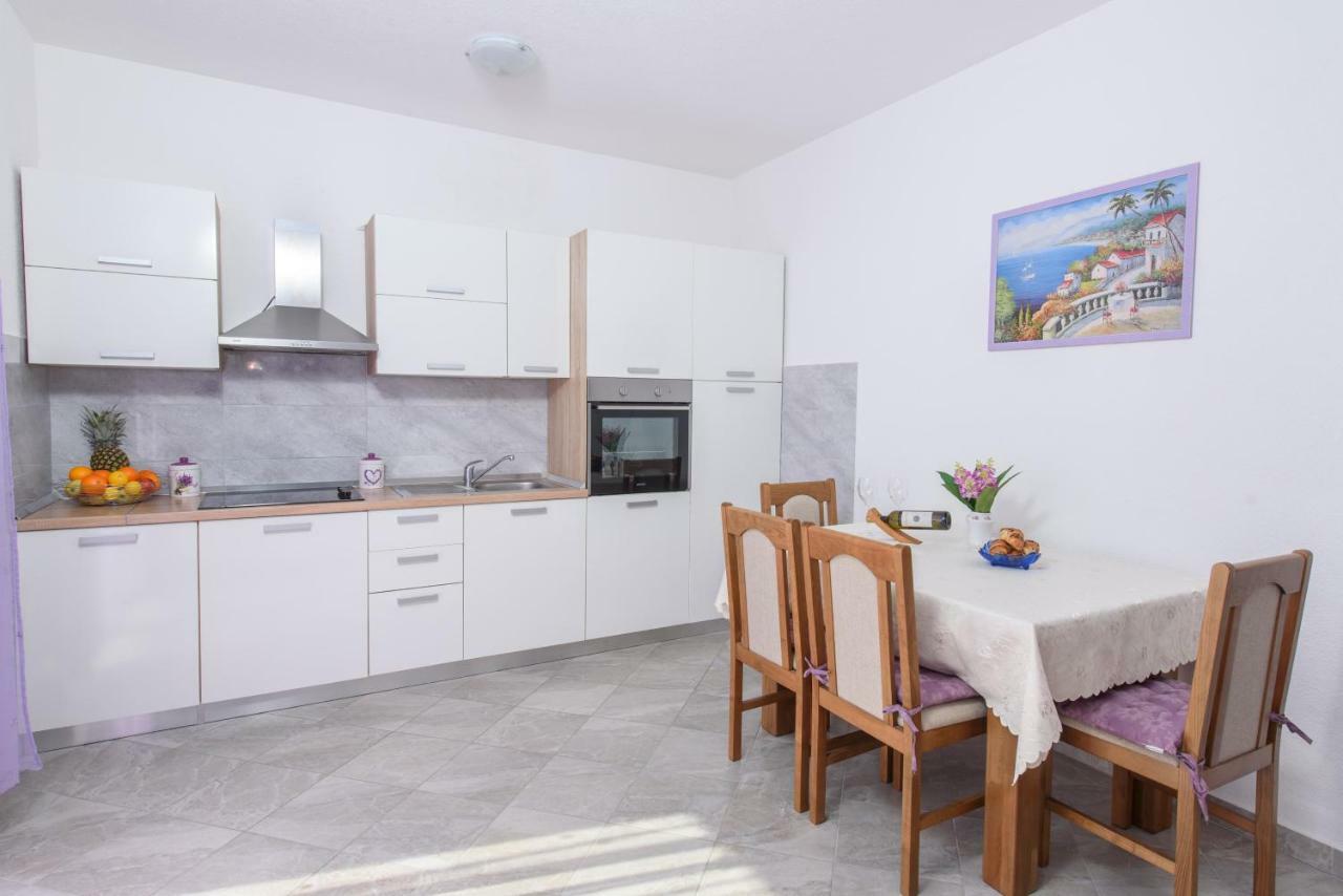 Apartments Totic Kaštela Екстериор снимка