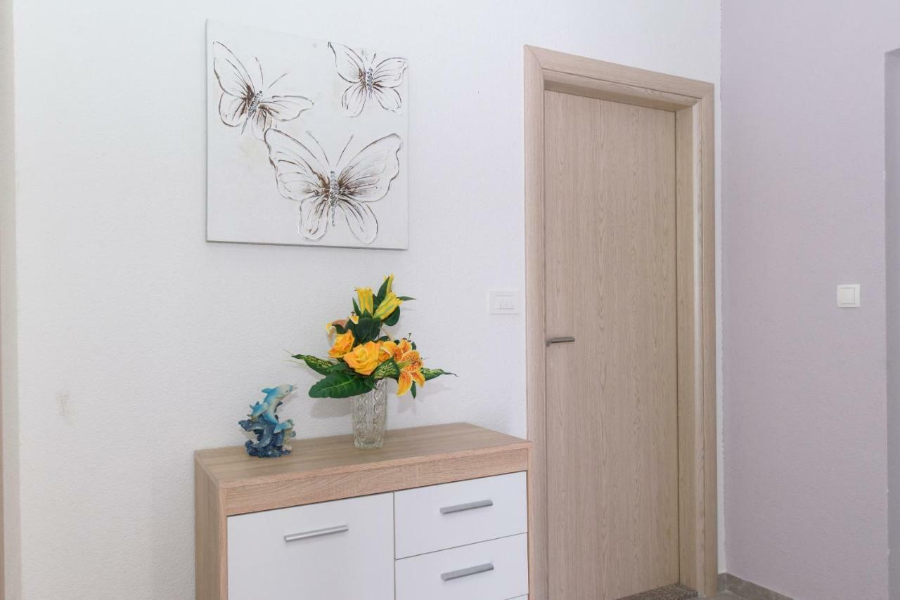 Apartments Totic Kaštela Екстериор снимка