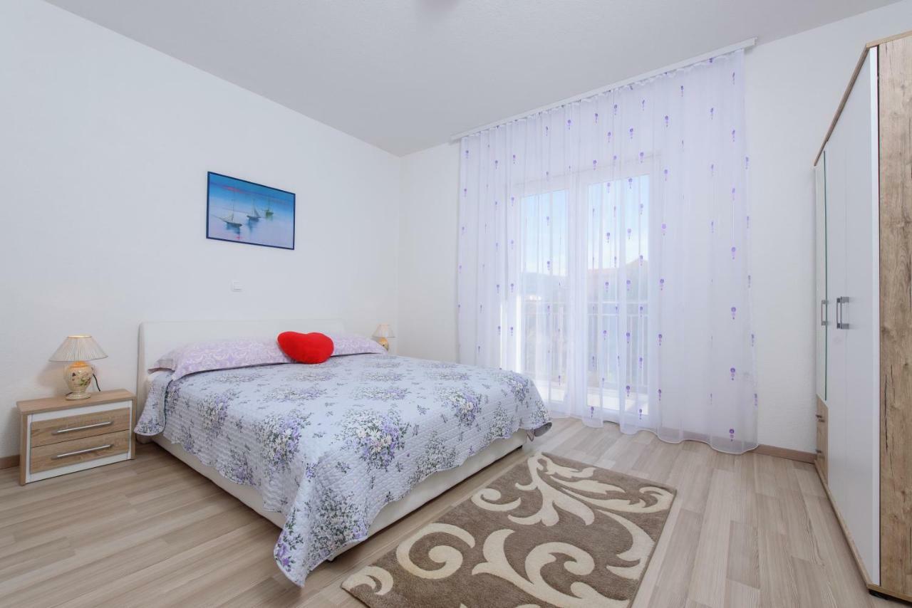 Apartments Totic Kaštela Екстериор снимка